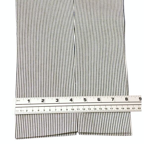 Talbots Signature Womens 12 Cropped Capri Pants Seersucker Beach Nautical Resort - Picture 9 of 13